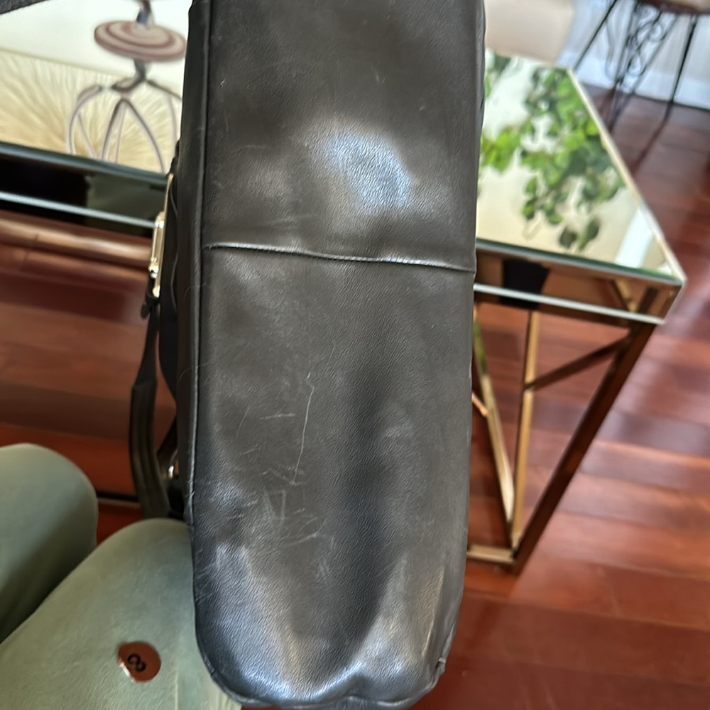 B. Makowsky Black Leather Silver Metallic Shoulder Bag like New - Picture 8 of 16